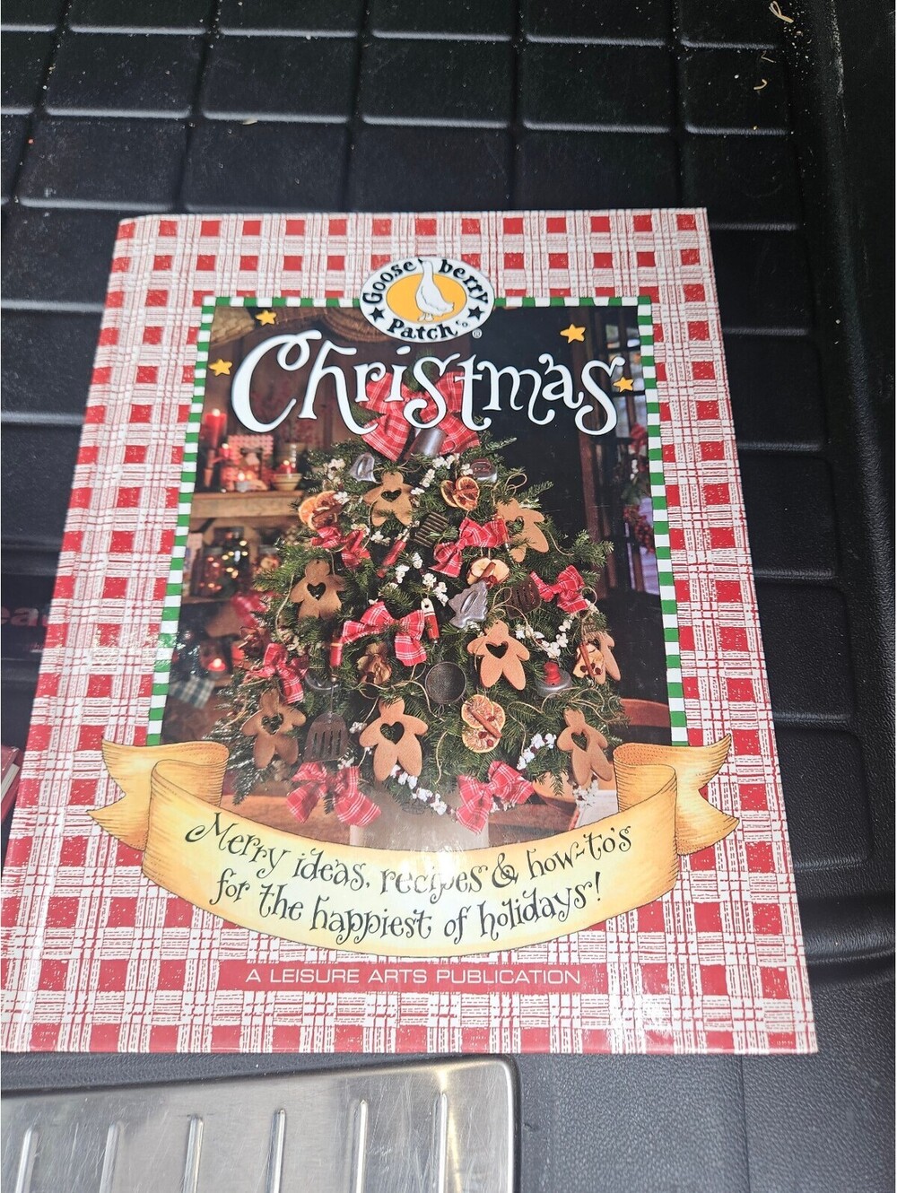 Gooseberry Patch Christmas Cookbook - Merry Ideas, Recipes & How-Tos